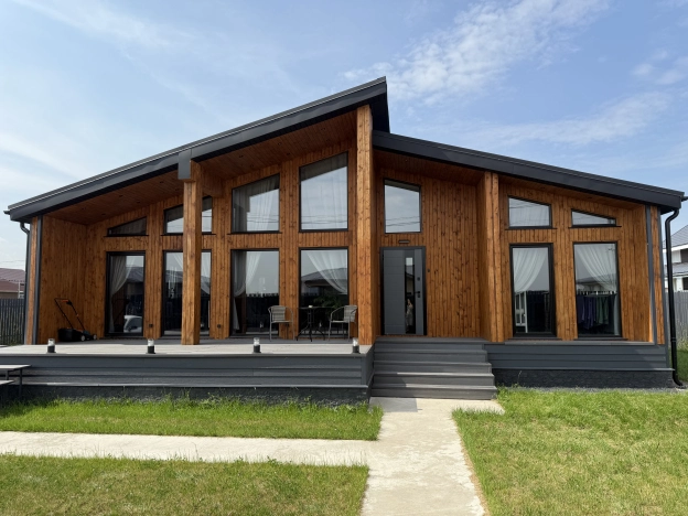 Купить дом в Санкт-Петербурге. Вариант № 1377630, 4, площадь -  квм, цена 17290000 рублей