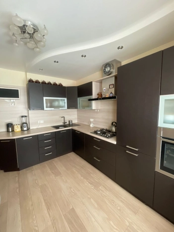 Купить квартиру в Республике Татарстан (татарстан). Вариант № 60100, 2, площадь -  квм, цена 13400000 рублей