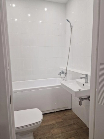 Купить квартиру в Москве. Вариант № 10234088, 8, площадь - квм, цена 13990000 рублей