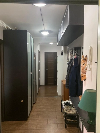 Купить трехкомнатную квартиру на улице Волгоградский проспект в Москве. Вариант № 10094469, 9, площадь -  квм, цена 9795000 рублей