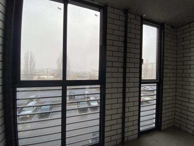 Купить Студию на вторичке в Воронеже. Вариант № 18990, 4, площадь -  квм, цена 2400000 рублей