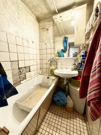 Купить квартиру в Москве. Вариант № 8792175, 19, площадь -  квм, цена 12000000 рублей