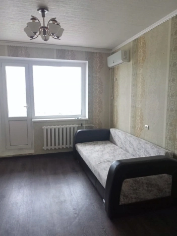 Купить однокомнатную квартиру на вторичке в Ростовской области. Вариант № 4228, 0, площадь -  квм, цена 3590000 рублей