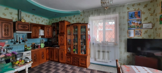 Купить дом на улице Советская в Алтайском крае. Вариант № 3755914, 3, площадь -  квм, цена 15000000 рублей