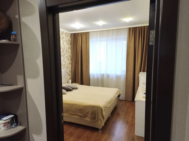 . Вариант № 8490029, 13, площадь - 107.6 квм, цена 15300000 рублей