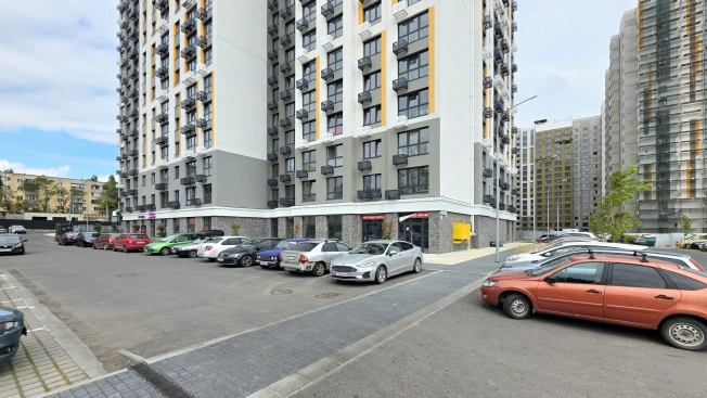 Купить квартиру в Липецкой области. Вариант № 7261055, 32, площадь -  квм, цена 3890000 рублей