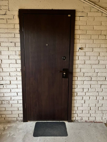 Купить двухкомнатную квартиру в Ленинградской области. Вариант № 7661552, 32, площадь -  квм, цена 7990000 рублей