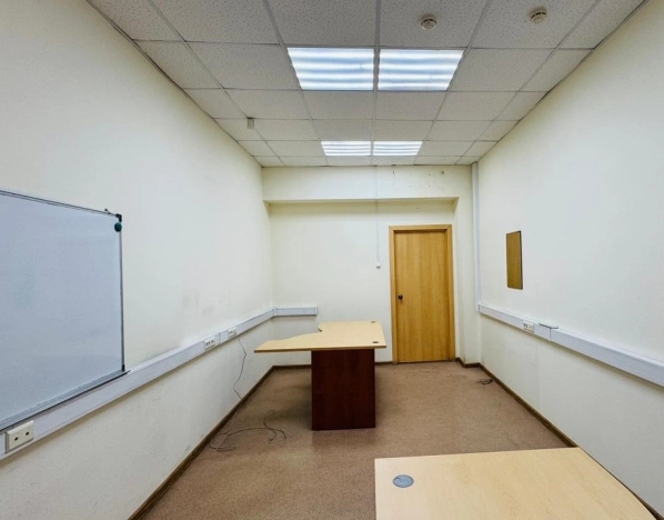 Снять коммерческую недвижимость в Новосибирске. Вариант № 7990405, 3, площадь - квм, цена 18000 рублей