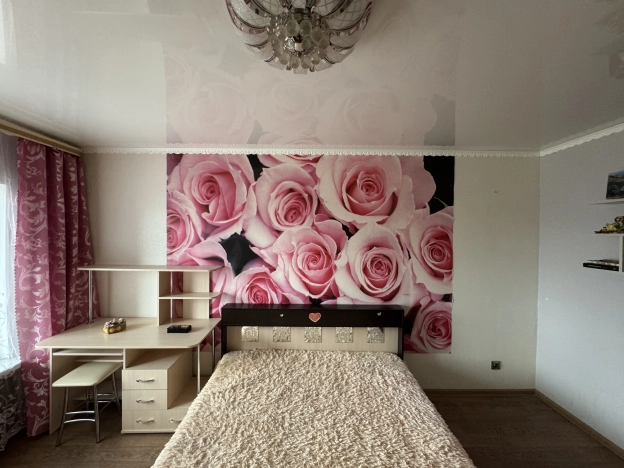 Купить квартиру на вторичке на улице Молодёжная в Пензенской области. Вариант № 56150, 8, площадь - квм, цена 1900000 рублей