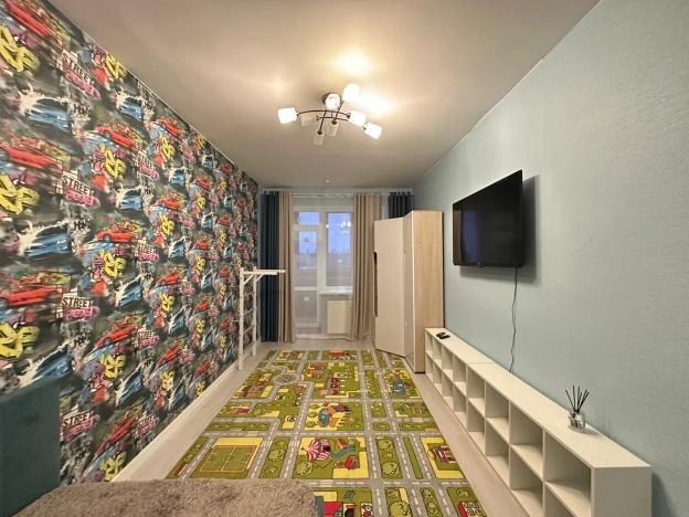 Купить трехкомнатную квартиру у метро Садовая в Санкт-Петербурге. Вариант № 9974099, 20, площадь -  квм, цена 9390000 рублей