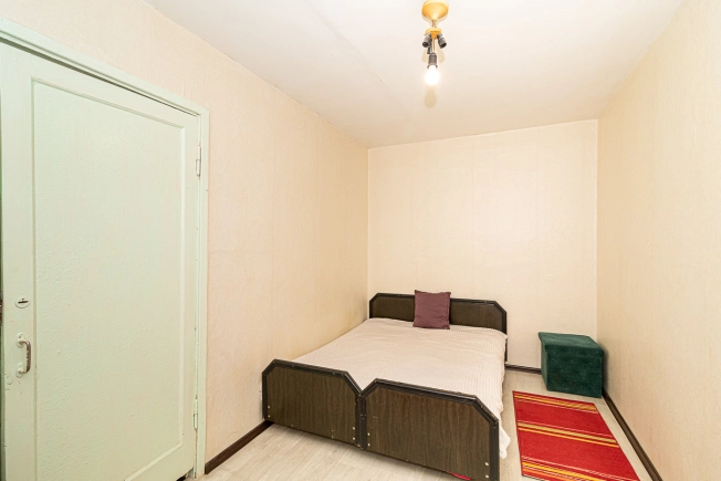 . Вариант № 9668231, 7, площадь - 42 квм, цена 25000 рублей