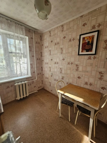 Купить трехкомнатную квартиру в Омске. Вариант № 4016198, 3, площадь -  квм, цена 5200000 рублей