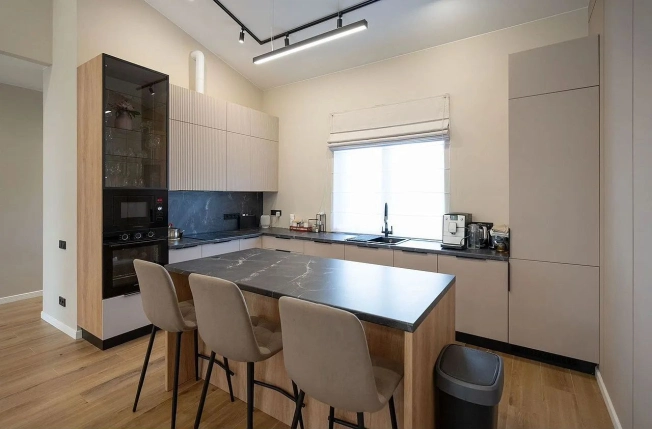 Купить дом в Санкт-Петербурге. Вариант № 3176642, 16, площадь -  квм, цена 13500000 рублей