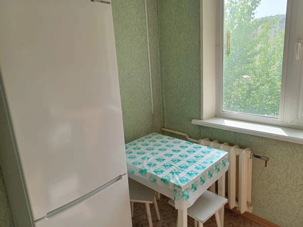 Снять квартиру в районе Дзержинский в Новосибирске. Вариант № 3143639, 7, площадь -  квм, цена 23000 рублей