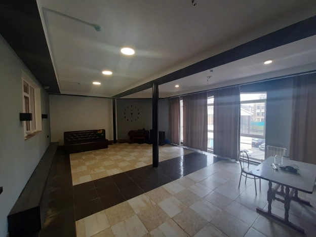 Снять коммерческую недвижимость в Тобольске. Вариант № 10329247, 1, площадь -  квм, цена 170000 рублей