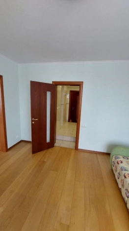 Купить двухкомнатную квартиру на вторичке в Москве. Вариант № 9556603, 35, площадь -  квм, цена 17000000 рублей