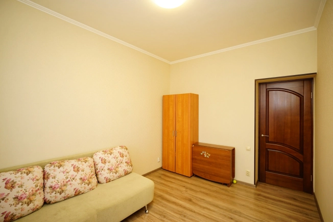 Купить дом в Микрорайоне Порт-Артур в Омске. Вариант № 4824714, 3, площадь -  квм, цена 13000000 рублей