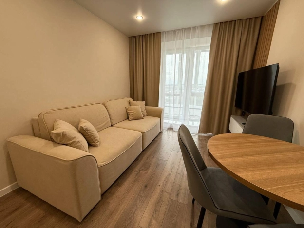 Купить квартиру на вторичке в Вологде. Вариант № 10651860, 5, площадь - квм, цена 5600000 рублей