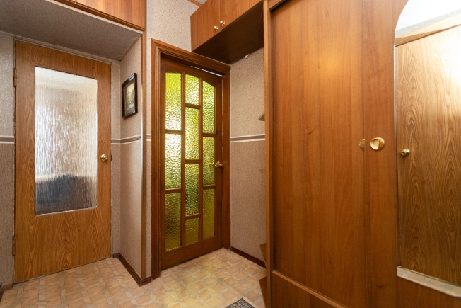 Купить однокомнатную квартиру в Калининграде. Вариант № 9280933, 5, площадь -  квм, цена 4950000 рублей