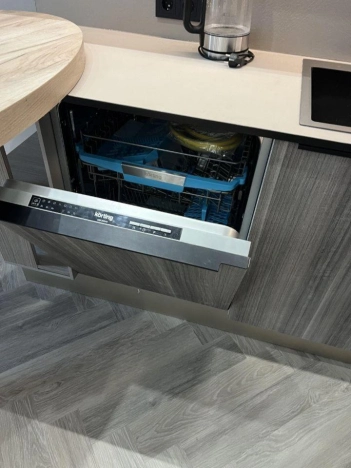 Купить квартиру в Москве. Вариант № 9884382, 5, площадь -  квм, цена 9000000 рублей