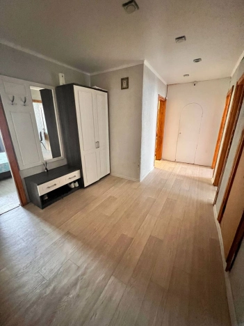 Купить четырехкомнатную квартиру в Микрорайоне 10-й в Белгороде. Вариант № 2540590, 8, площадь -  квм, цена 6700000 рублей