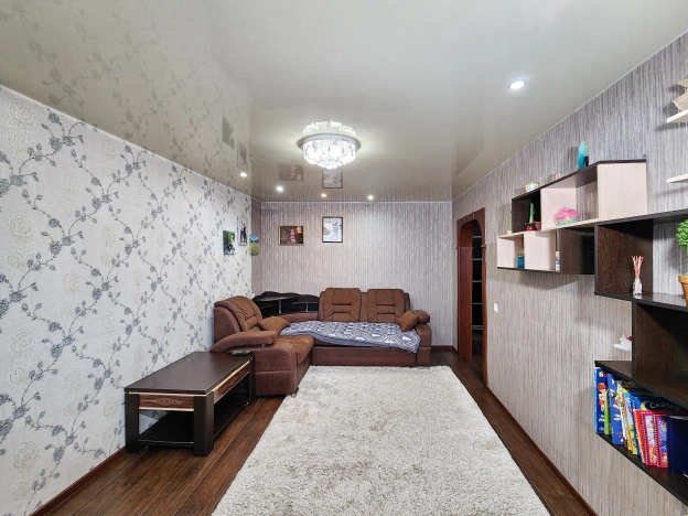 Купить трехкомнатную квартиру в Кызыле. Вариант № 31996, 1, площадь - квм, цена 6900000 рублей