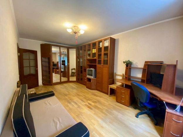 Купить квартиру в Москве. Вариант № 2126646, 5, площадь - квм, цена 21500000.0000 рублей