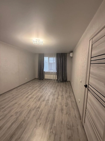 Купить однокомнатную квартиру в Краснодаре. Вариант № 10271770, 0, площадь -  квм, цена 4550000 рублей