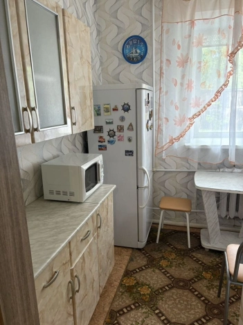 Купить квартиру в Тобольске. Вариант № 3810213, 4, площадь -  квм, цена 1600000 рублей