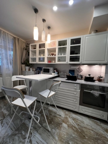 Купить квартиру в Москве. Вариант № 9874087, 4, площадь -  квм, цена 18000000 рублей