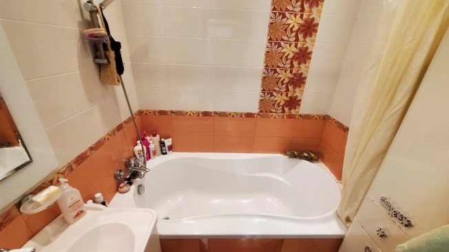 Купить двухкомнатную квартиру в Одинцове. Вариант № 6282031, 32, площадь -  квм, цена 9200000 рублей