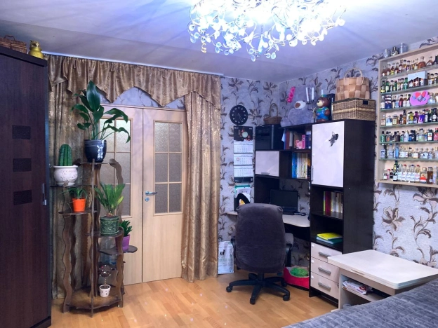 Купить трехкомнатную квартиру в Пушкине. Вариант № 27769, 6, площадь -  квм, цена 8900000 рублей