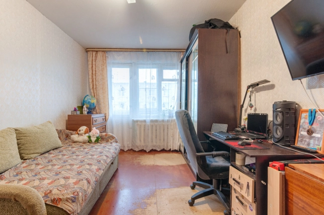 Купить квартиру в Вологодской области. Вариант № 7583070, 9, площадь -  квм, цена 1900000 рублей