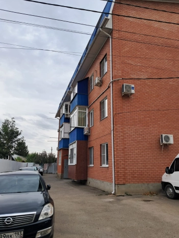 Купить однокомнатную квартиру на улице Войсковая в Краснодаре. Вариант № 6840981, 9, площадь -  квм, цена 3700000 рублей