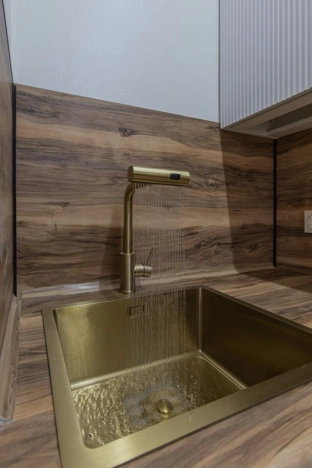 Купить квартиру в Москве. Вариант № 10103203, 4, площадь - квм, цена 19899999 рублей