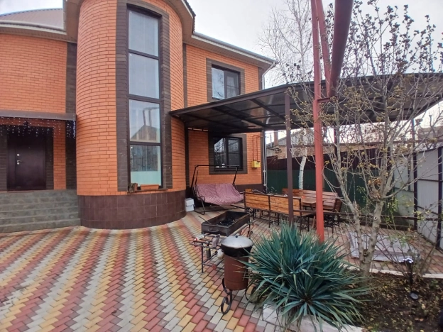 Купить дом на улице Воронцова в Ейске. Вариант № 23972, 3, площадь -  квм, цена 17000000 рублей