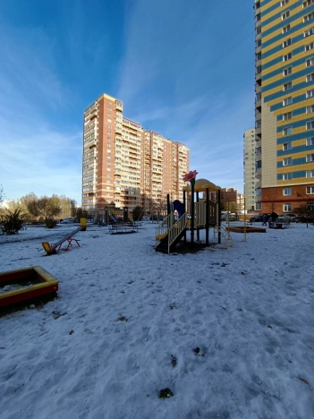 Купить двухкомнатную квартиру у метро Октябрьская в Новосибирске. Вариант № 7992622, 19, площадь -  квм, цена 5300000 рублей