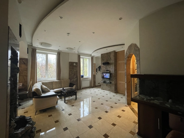 Купить квартиру в Москве. Вариант № 8004979, 14, площадь - квм, цена 28000000 рублей