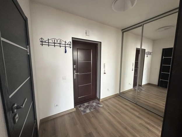 Снять квартиру в районе Ленинградский в Калининграде. Вариант № 6683398, 6, площадь -  квм, цена 33000 рублей