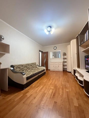 Купить квартиру в Москве. Вариант № 9903672, 6, площадь -  квм, цена 25000000 рублей