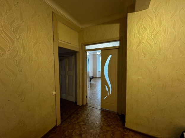 Купить трехкомнатную квартиру в Микрорайоне 29-й, Ангарск в Ангарске. Вариант № 3191368, 10, площадь -  квм, цена 4390000 рублей