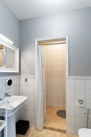 Купить дом на улице Колтушское шоссе в Всеволожске. Вариант № 39434, 21, площадь -  квм, цена 61000000 рублей