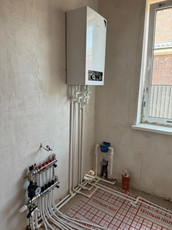 Купить дом на улице Виктора Чаусова в Аксае. Вариант № 3831343, 3, площадь -  квм, цена 9000000 рублей