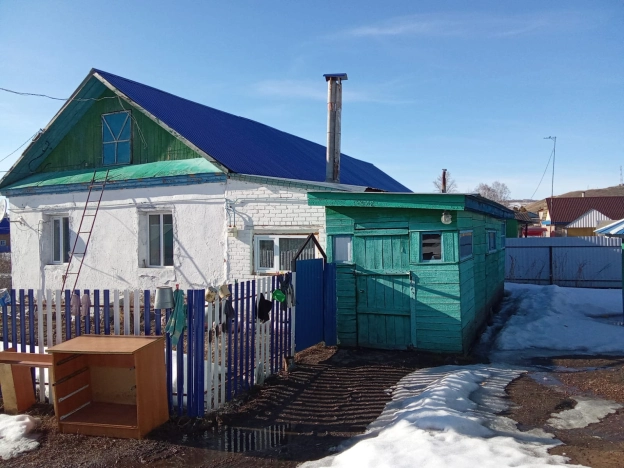 Купить дом на улице Раздольная в Оренбургской области. Вариант № 35977, 0, площадь - квм, цена 950000 рублей