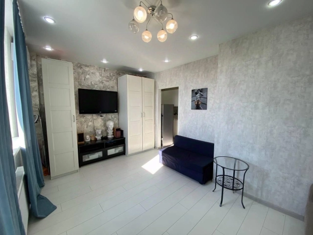 Купить однокомнатную квартиру в Ростовской области. Вариант № 7646296, 3, площадь -  квм, цена 5530000 рублей