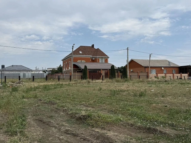 Купить земельный участок в Ростове-на-Дону. Вариант № 887856, 2, площадь -  квм, цена 3000000 рублей