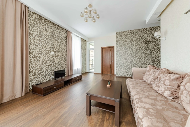 Купить квартиру на вторичке у метро Беговая в Санкт-Петербурге. Вариант № 956858, 7, площадь -  квм, цена 16300000 рублей