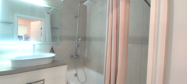 Купить квартиру на улице Офицерская в Владимире. Вариант № 9168831, 22, площадь -  квм, цена 8800000 рублей