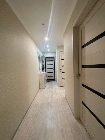 Купить трехкомнатную квартиру на вторичке в Республике Башкортостан. Вариант № 7679, 13, площадь -  квм, цена 3800000 рублей