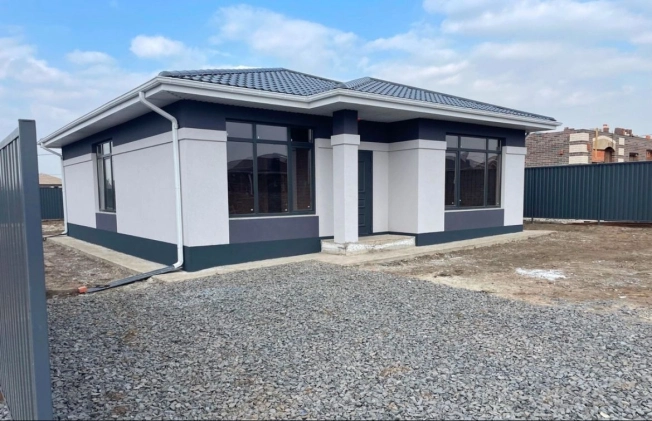 Купить дом в Микрорайоне Прометей, Октябрьский в Октябрьском. Вариант № 5508312, 3, площадь -  квм, цена 6990000 рублей